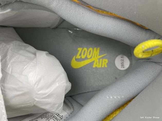 1st Kicks High CW6576-100 Air Smoke Light Jordan 1 Switch 0802